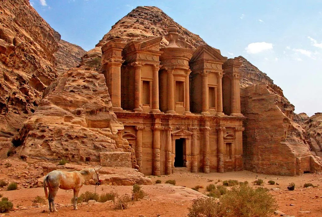 Todo lo que debes saber antes de visitar Petra, la joya de Jordania